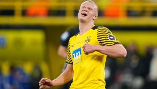 Erling Haaland reacciona durante partido con el Borussia Dortmund