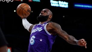 LeBron James en acción con Los Angeles Lakers