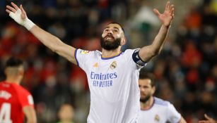 Karim Benzema celebrando una anotación con Real Madrid