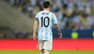 Lionel Messi jugando partido con la Selección de Argentina