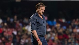 Ricardo La Volpe en un partido con Toluca