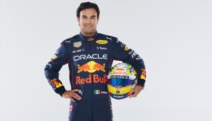 Sergio 'Checo' Pérez durante sesión fotográfica con Red Bull