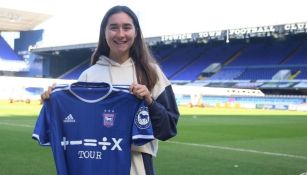 Silvana Flores con el Ipswich Town