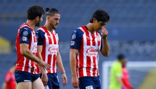 Jugadores de Chivas tras el partido