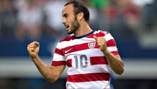 Landon Donovan jugando con Estados Unidos