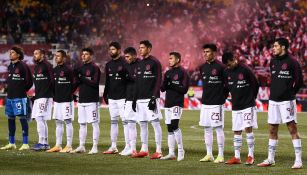 México en en el protocolo previo al partido en Canadá