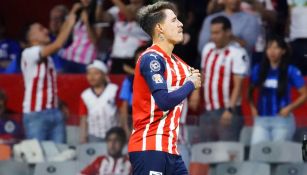 Chicote Calderón celebra gol ante Cruz Azul