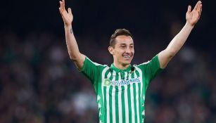 Andrés Guardado en un partido con el Betis 