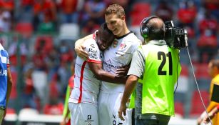 Quiñones y Furch celebrando la victoria de Atlas 