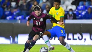 Marcelo Flores en acción ante Brasil