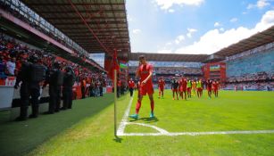 Dedos López junto al Toluca