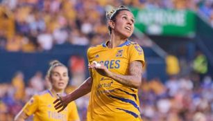 Bianca Sierra durante un partido de Tigres