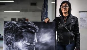 Claudia Pérez pinta un retrato de Messi y la invitan a Qatar