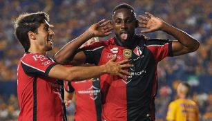 Julián Quiñones celebrando anotación ante Tigres en la Semifinal