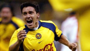 Hugo Norberto Castillo en festejo con América