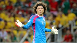 Ochoa en el partido vs Brasil en 2014