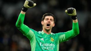 Thibaut Courtois festejando gol del Real Madrid