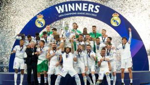 Real Madrid levantando el título de la UEFA Champions League