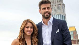 Shakira y Piqué posan juntos