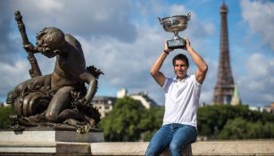 Rafael Nadal levantando su decimocuarto Roland Garros