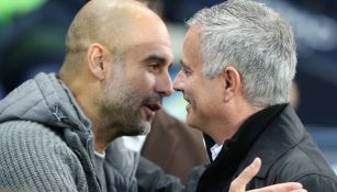 Guardiola y Mourinho previo a un partido