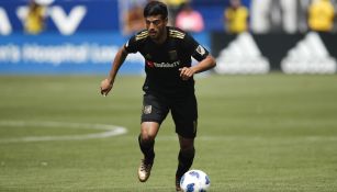 El mexicano Carlos Vela festeja una anotación con el LAFC en la MLS