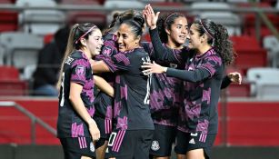 Tri Femenil celebrando un gol 