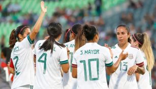 Selección Mexicana Femenil celebrando un gol