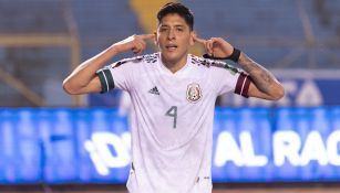 Edson Álvarez interesa al Everton