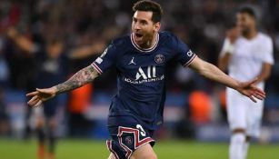 Messi en festejo de gol con el PSG