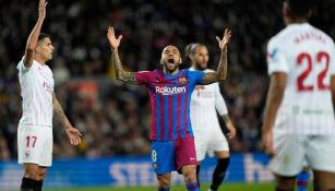 Dani Alves respondió con fiereza al 'Piojo'