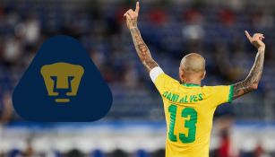 Dani Alves en acción con Brasil