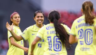 Kiana Palacios celebrando su gol vs Santos