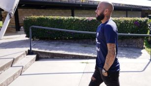 Dani Alves aún no tiene su visa de trabajo