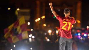 Paulo Dybala recibio el cariño de toda la afición en Roma