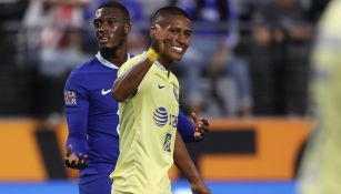 Pedro Aquino en el juego vs Chelsea