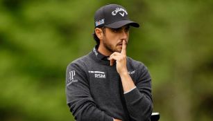 Abraham Ancer en un campo de golf