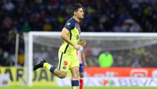 Jorge Meré durante un partido con América