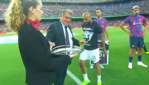 Pumas: Dani Alves fue homenajeado en Camp Nou, previo a juego ante Barcelona