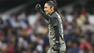 Itzel González en un partido de América