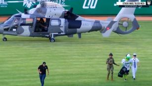 'Pochichoco' hizo entrada triunfal en helicóptero de la Marina