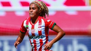 Andrea Villalobos con Necaxa