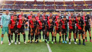 Jugadores del Atlas previo a un duelo en el Jalisco 