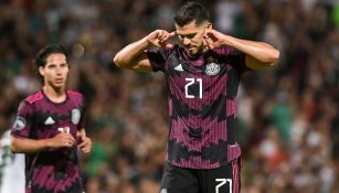 Henry Martín en celebración de gol con el Tricolor