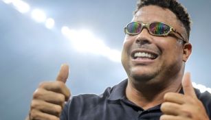 Ronaldo Nazairo en el festejo por el ascenso de su club