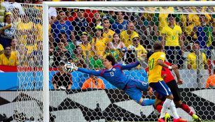 Atajada de Memo Ochoa a Neymar: ¿La más increíble de la historia de los Mundiales?, preguntó FIFA