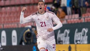 Rogelio Funes Mori festeja su gol ante Irak