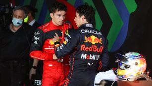 Checo Pérez y Leclerc en un GP de la F1