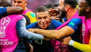 Jugadores de Francia, en festejo de gol