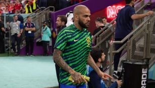 Dani Alves será titular ante Camerún